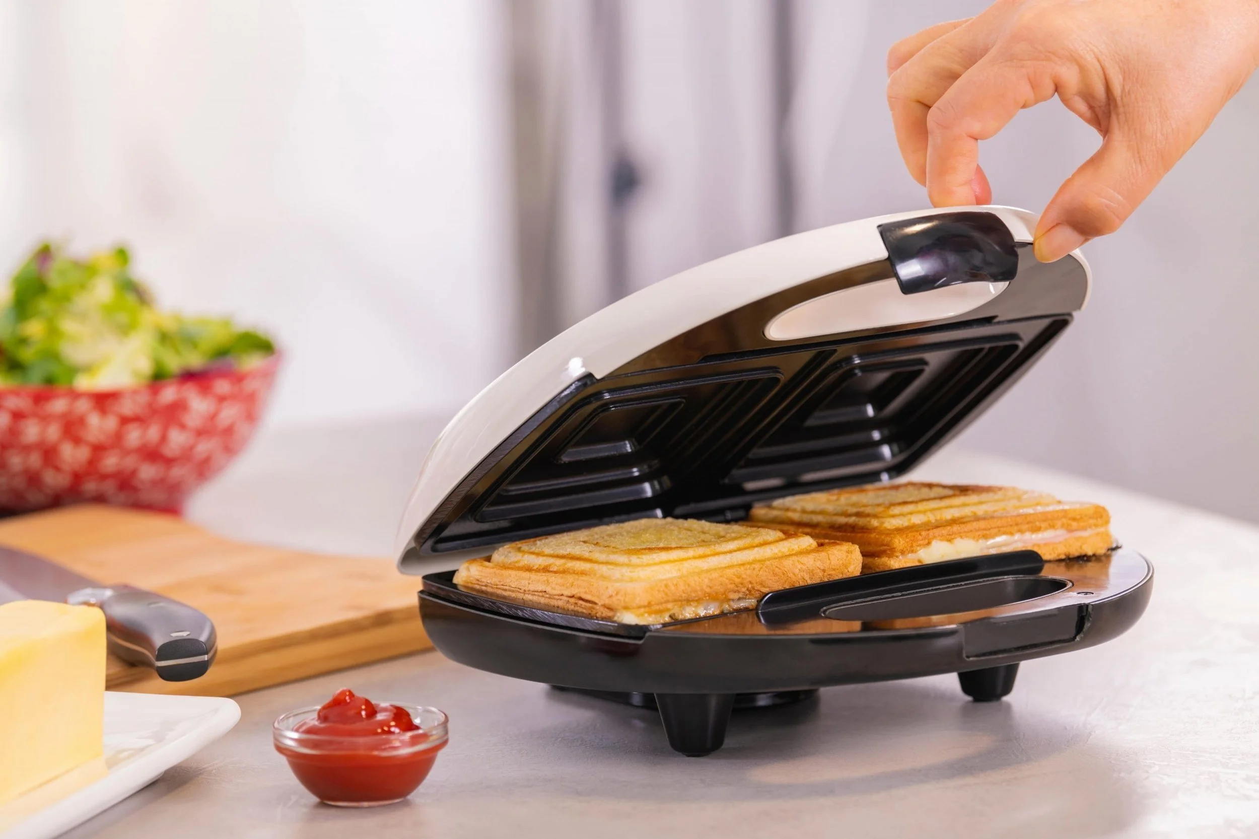 Tost Makinesi Temizlemenin 4 Yolu