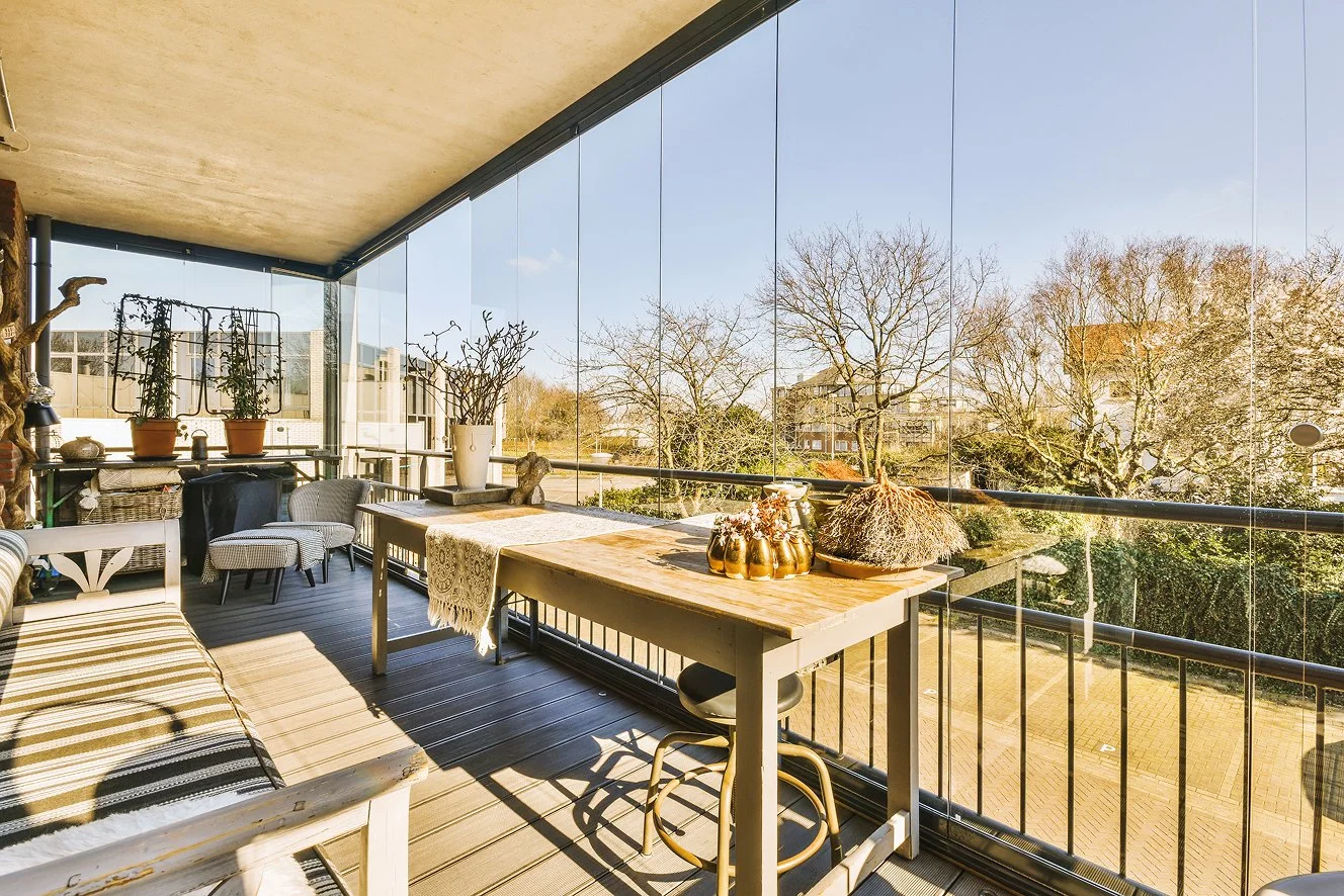 Cam Balkon Yaptıracaklar İçin Rehber: Hangi Modeli Seçmelisiniz? 