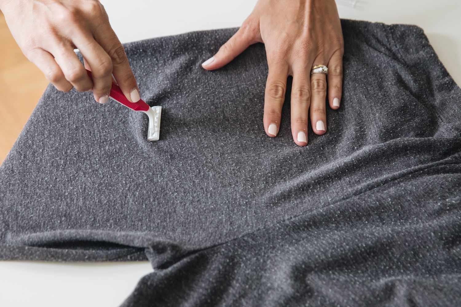 Tüylenen Kıyafetler Nasıl Temizlenir? — Dekorasyon Önerileri & Trendler, Kendin Yap Fikirleri | Armut.com Blog