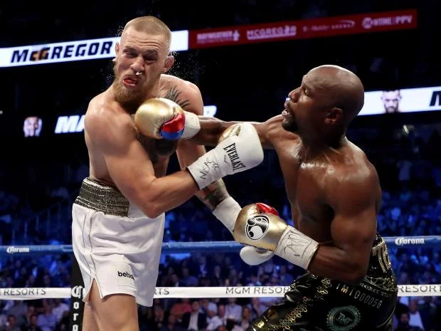 Mayweather vs McGregor Fight Draws Crowd, and Criticism