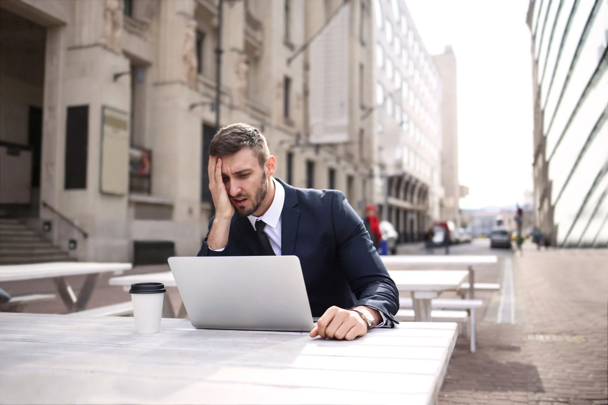 The Catch 22 between Entrepreneurs and Investors 