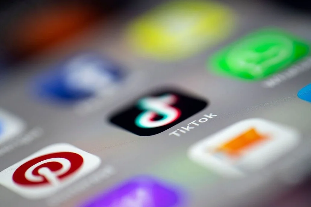 Be Cautious: Privacy Concerns on Social Media Apps