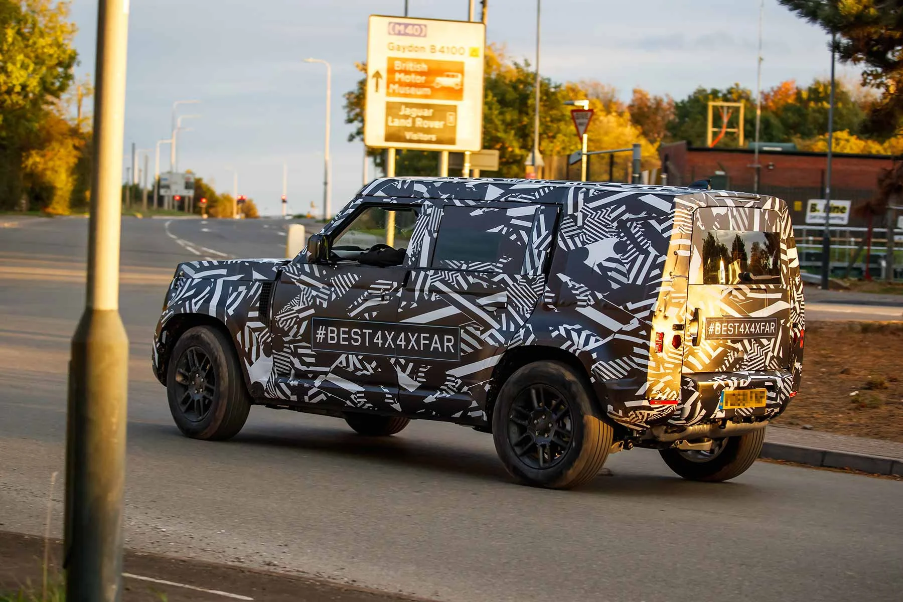 Defender-mule-rear.jpg