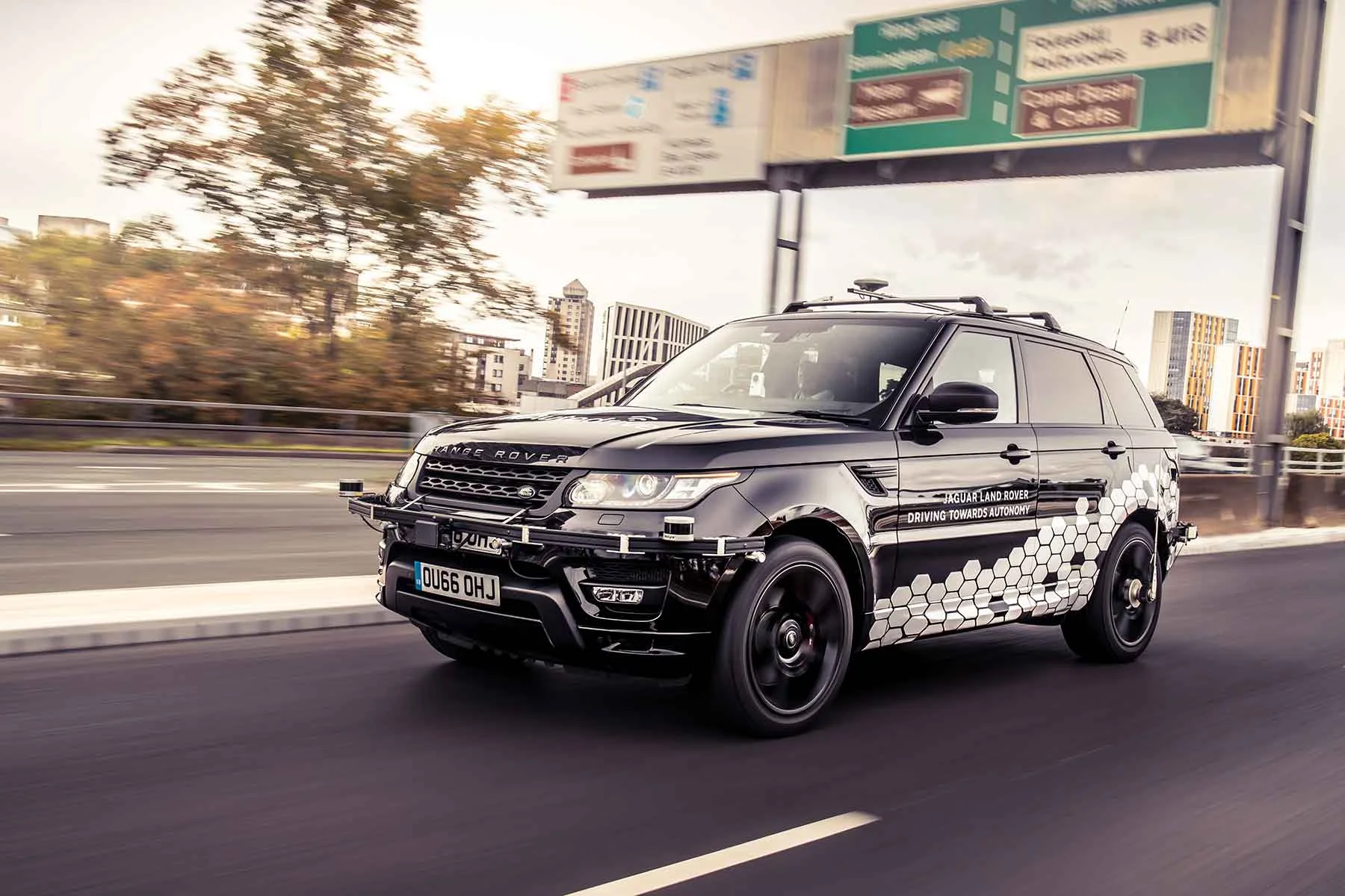 Self_Driving_Range_Rover_Sport_sm.jpg