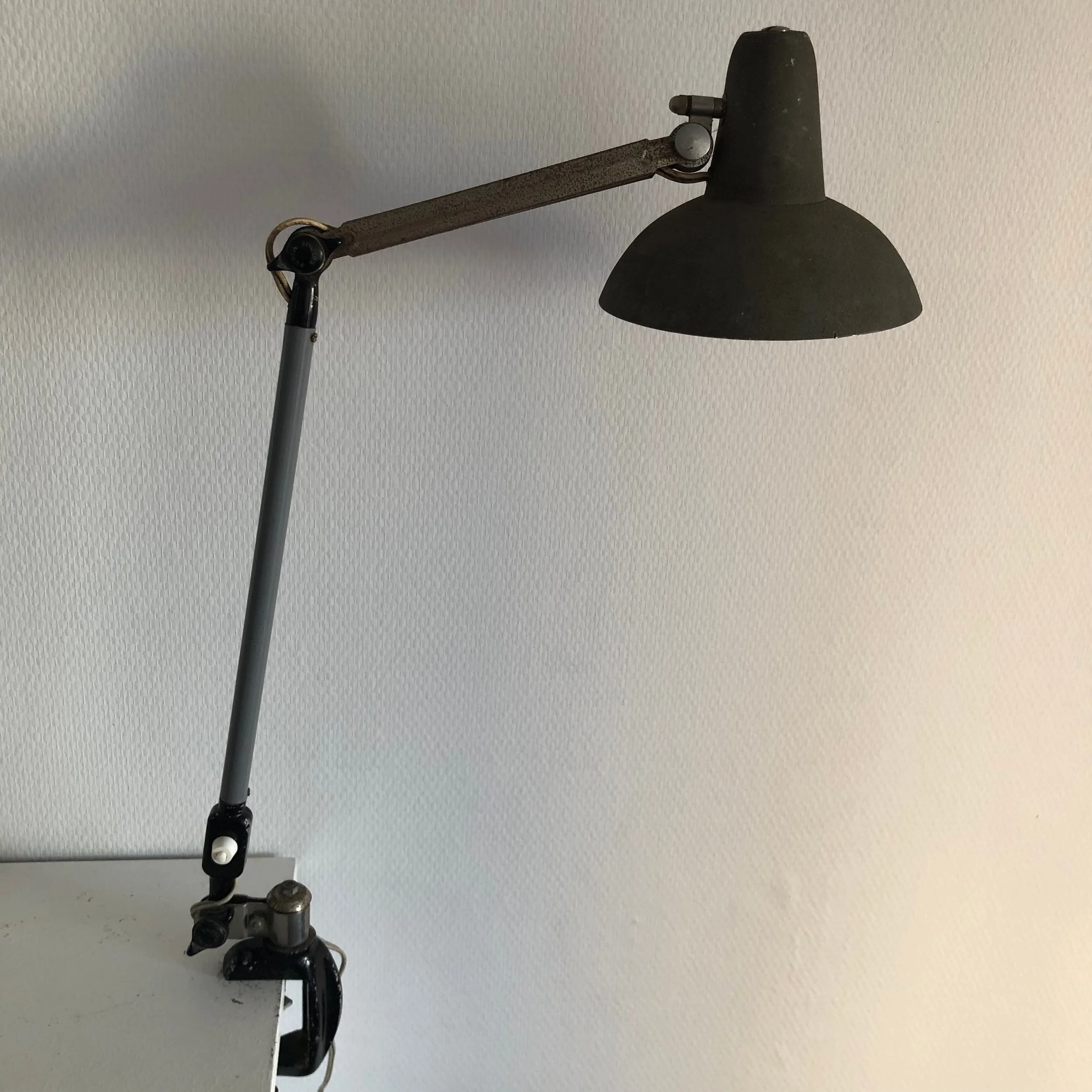 Lampe vintage lampe industrielle déco vintage lampe d’usine lampe rétro super chrome lampe articulée lampe Jieldé lampe jumo lampe 1960 lampe 1960 lampe ancienne lampe française 1.jpeg