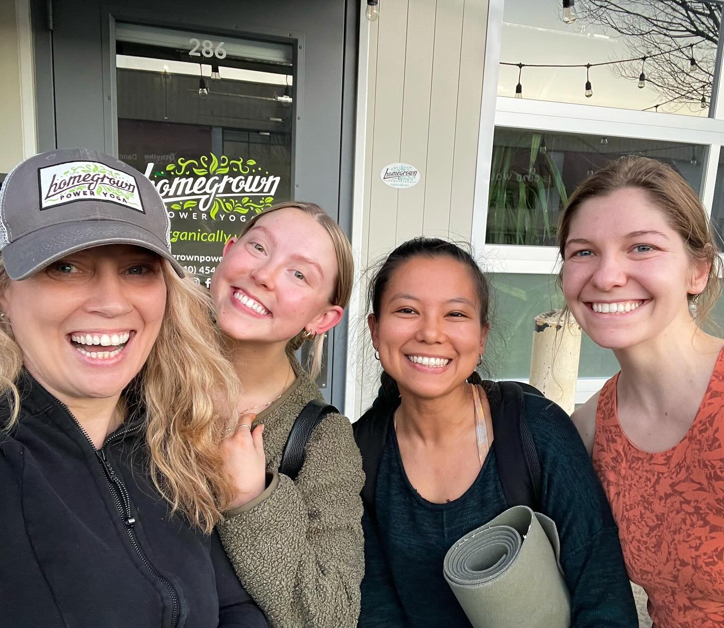 Oh hey! Just the end of a epic Friday with the girls 🫶🏼
From start to finish a great day! 
Lead a few classes, took class and all with the girl crew 💚