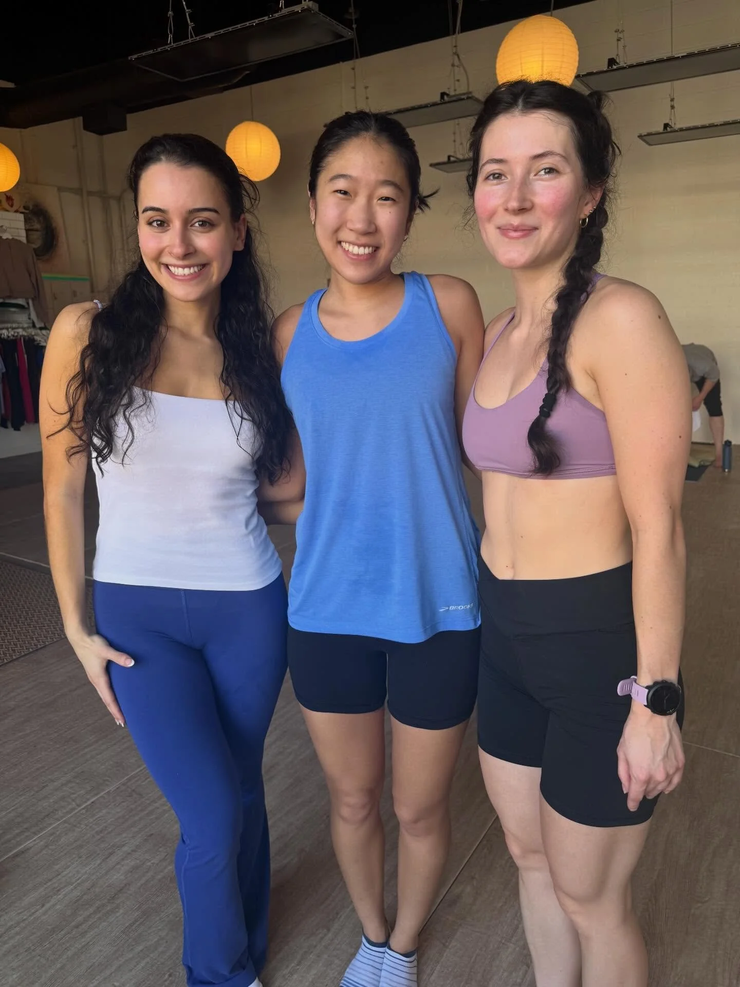 Yoga is better with friends 🙌💗🫶 Tag a friend below you want to practice with ⤵️⤵️