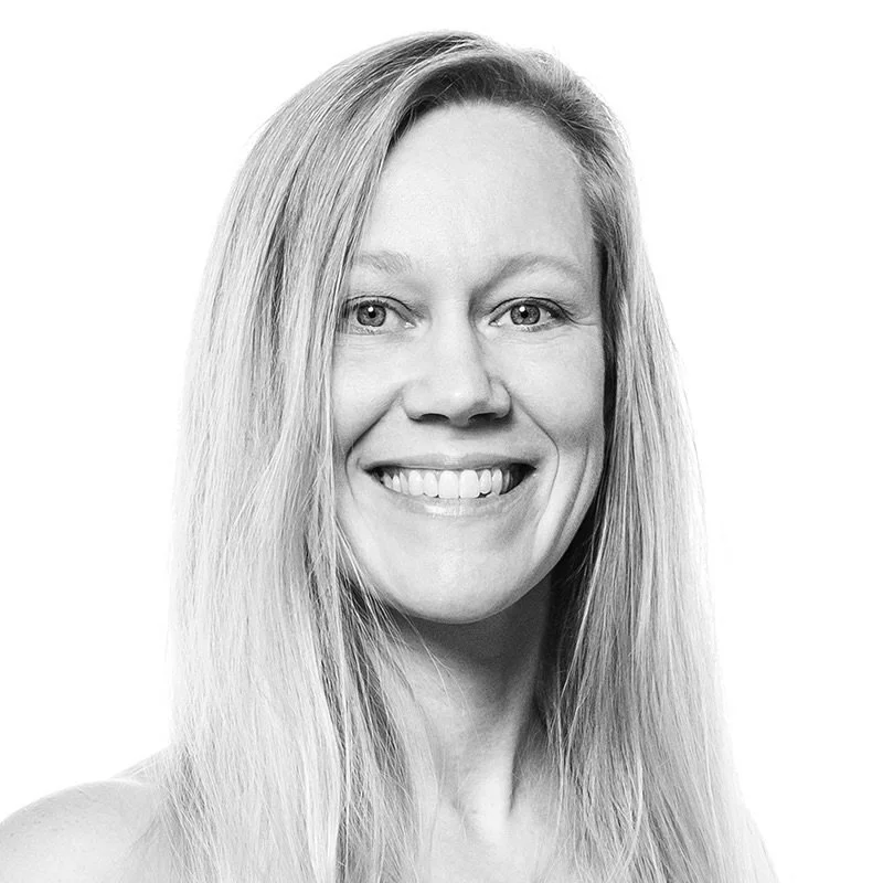 Happy birthdayJen! 💚 🥳💚🥳
We&rsquo;re grateful to have you as part of our HPY team! 
Thank you for all you share with this community, on and off the mat. Wishing you a day full of love, laughter and a little time just for you!

Help us wish Jen a 