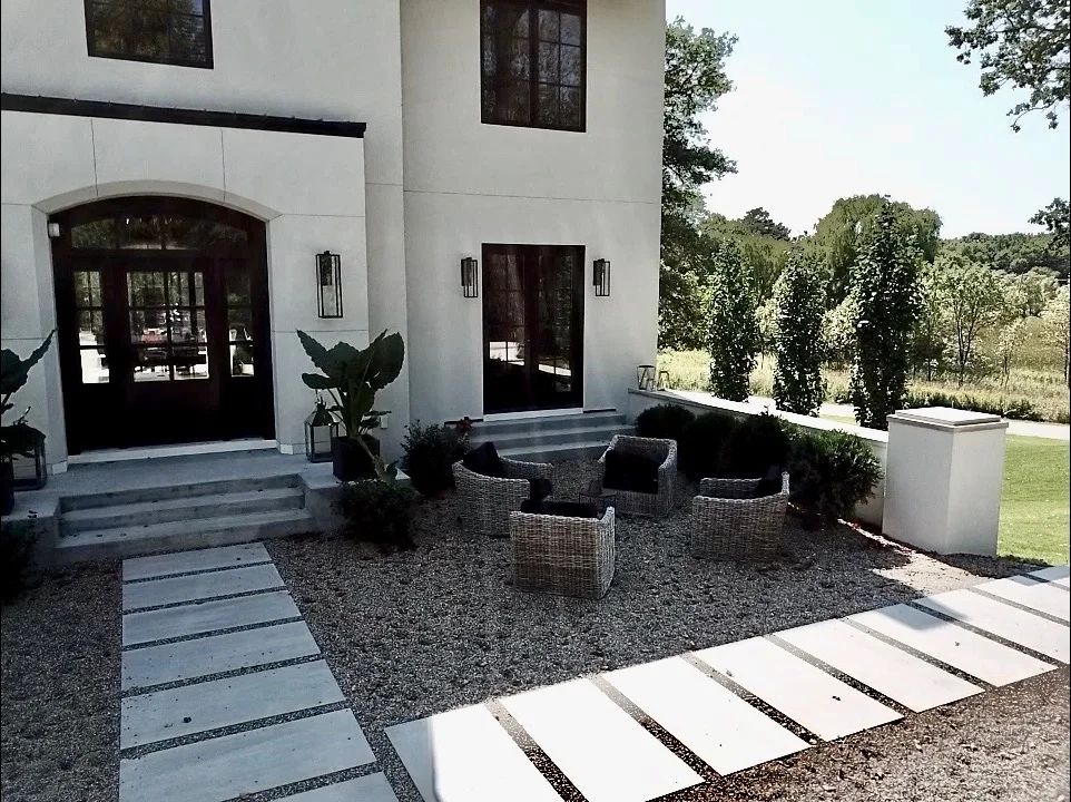 Courtyard 01.jpg