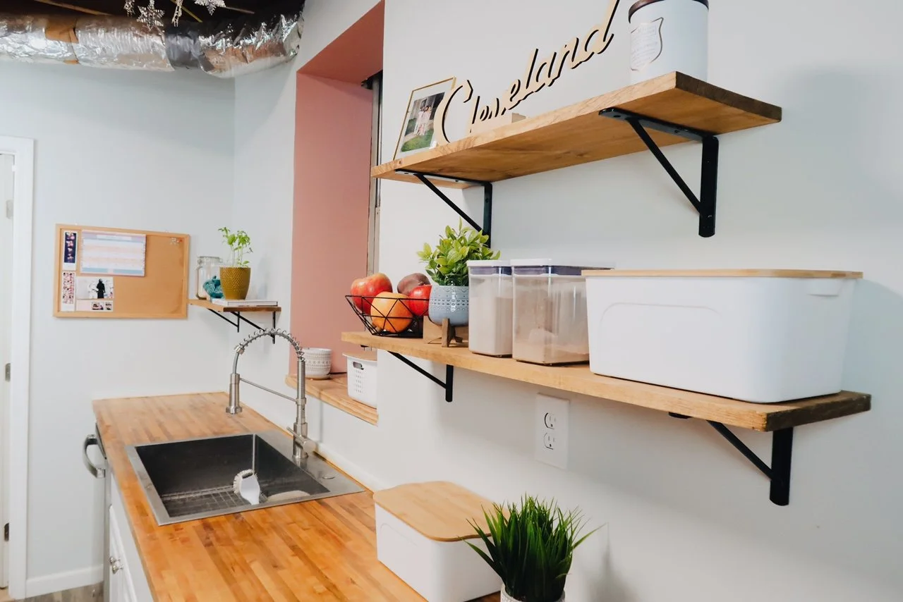 Floating open kitchen shelves