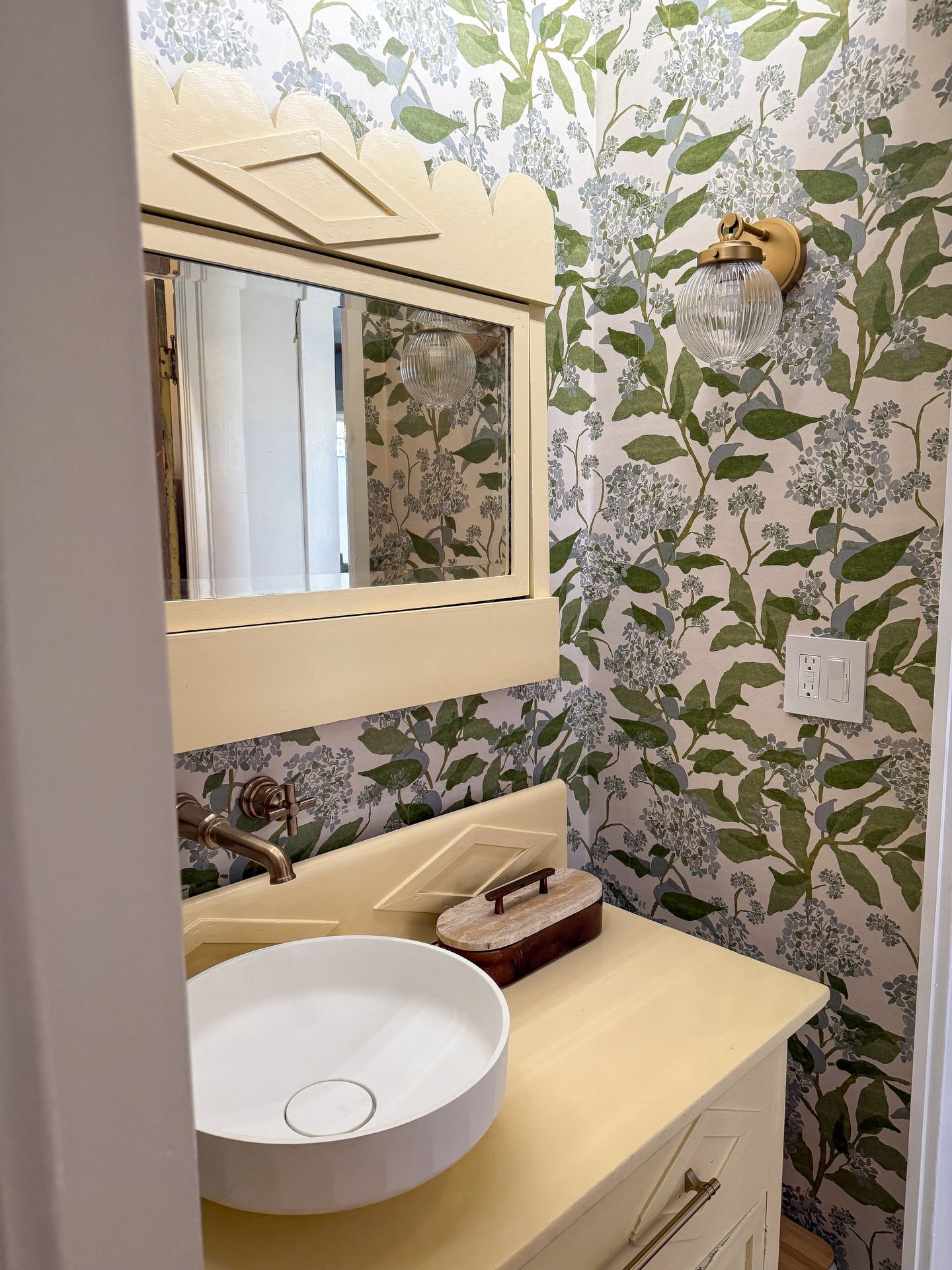 Transformed a small closet &amp; tiny bath into a gorgeous bathroom suite. 🛁✨ 

My clients wanted to rent out their downstairs, so they asked me to turn their main floor bath into a comfy space they could age in. With a butter-yellow vanity, floral 