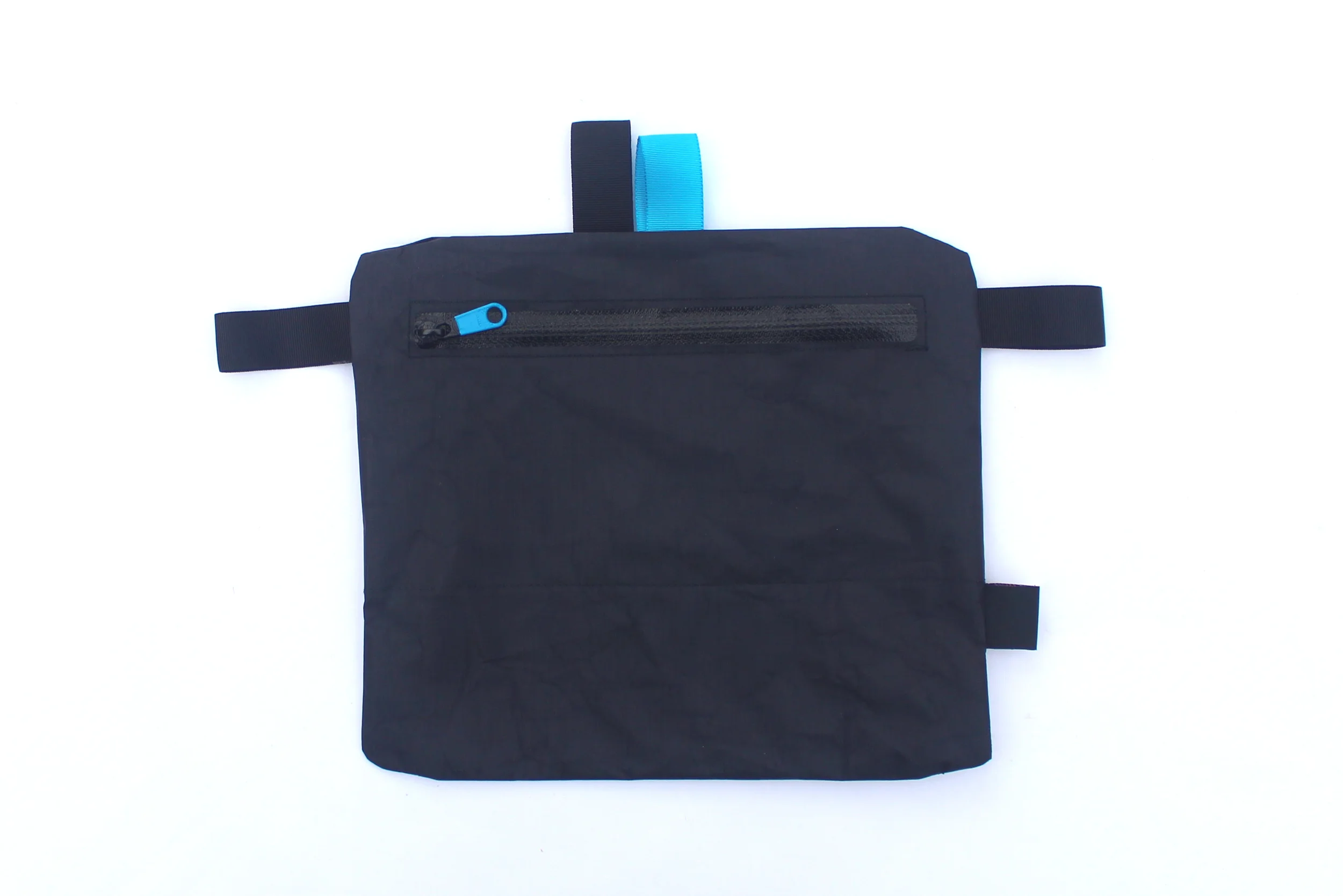 Hawbuck H07 Dyneema Composite Fiber Tripocket Black and Blue 002.jpg