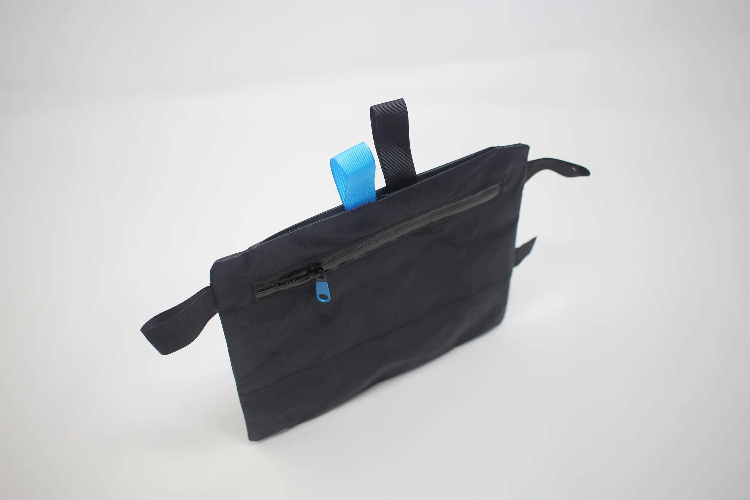 Hawbuck H07 Dyneema Composite Fiber Tripocket Black and Blue 010.jpg