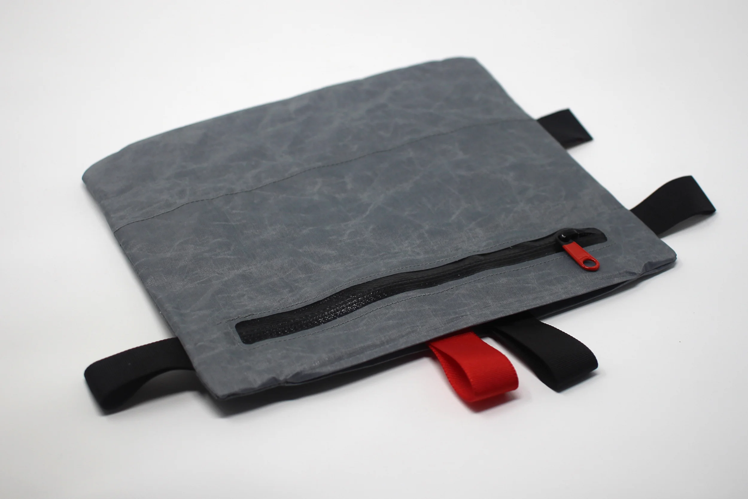 Hawbuck H07 Dyneema Composite Fiber Tripocket Grey and Red 003.jpg