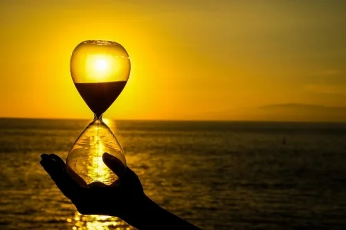 How-did-people-tell-time-before-clocks_880x.jpg