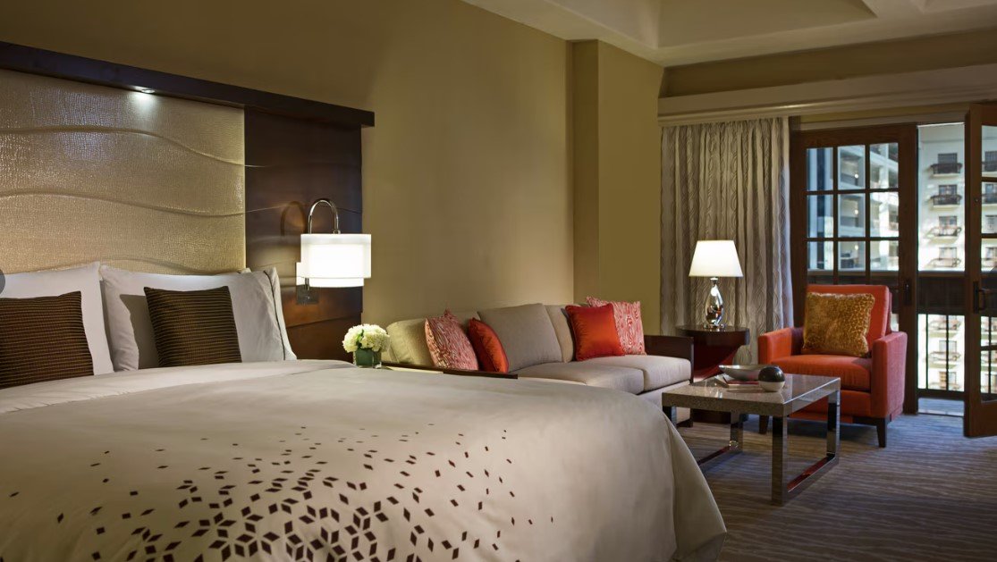 king room.jpg