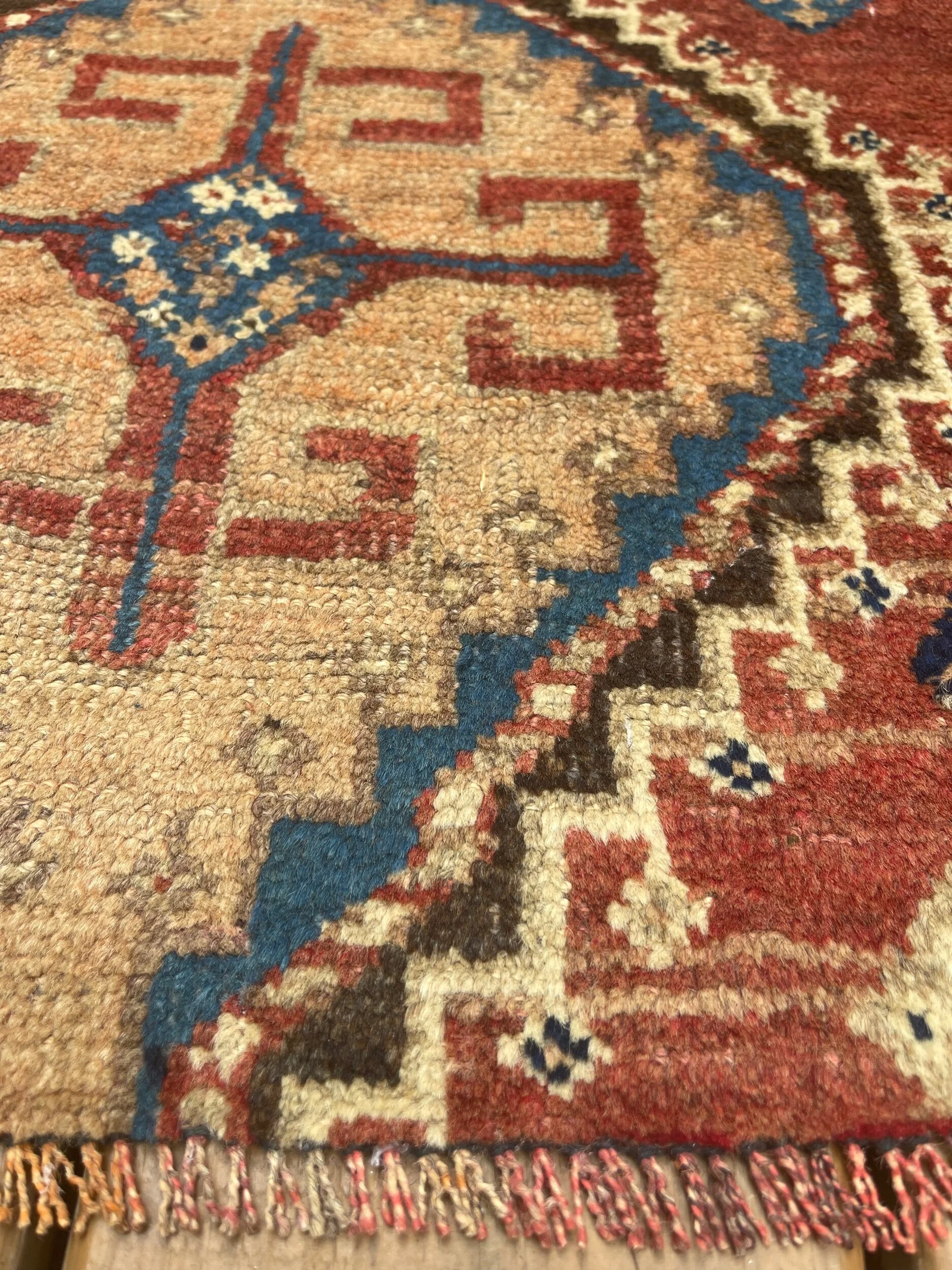 CEA28C74-DFFD-43F3-8F04-8B57076009C7