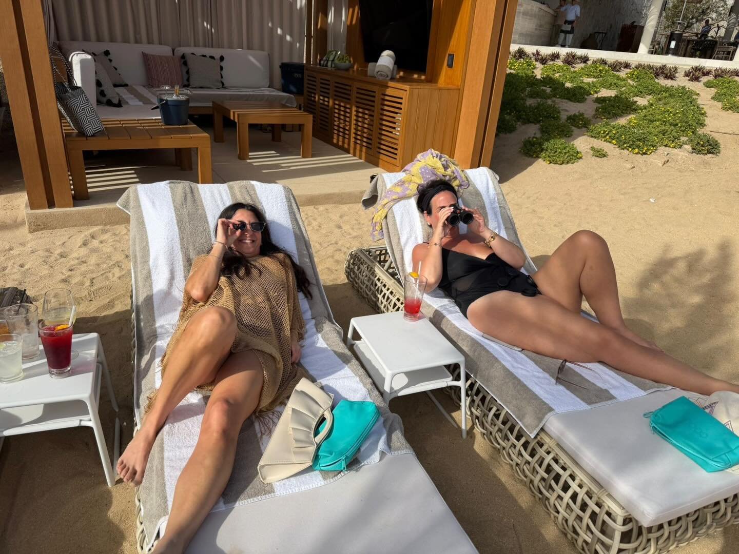 We look farther&mdash;so you can travel better 👀✨
Eyes on the horizon, hearts on your journey.
#GoldenTouch #JetsettingFamilies