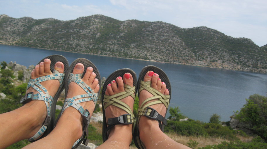 Outdoor sandals chaco on sale