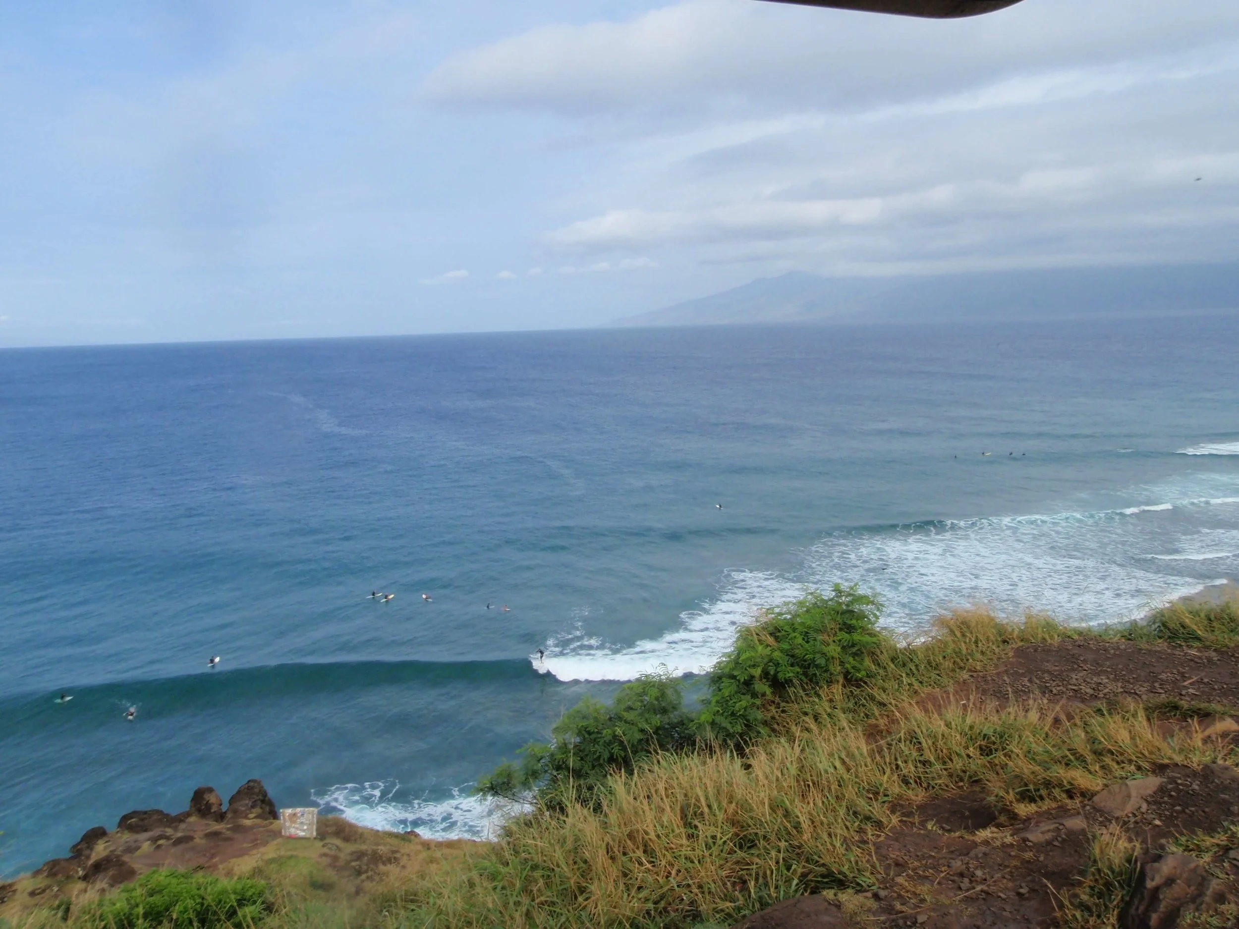 Surfers at Ho’okipa | Discover the 10 best things to do in Maui with these insider tips from an ex-resident. #maui #travel #hawaii
