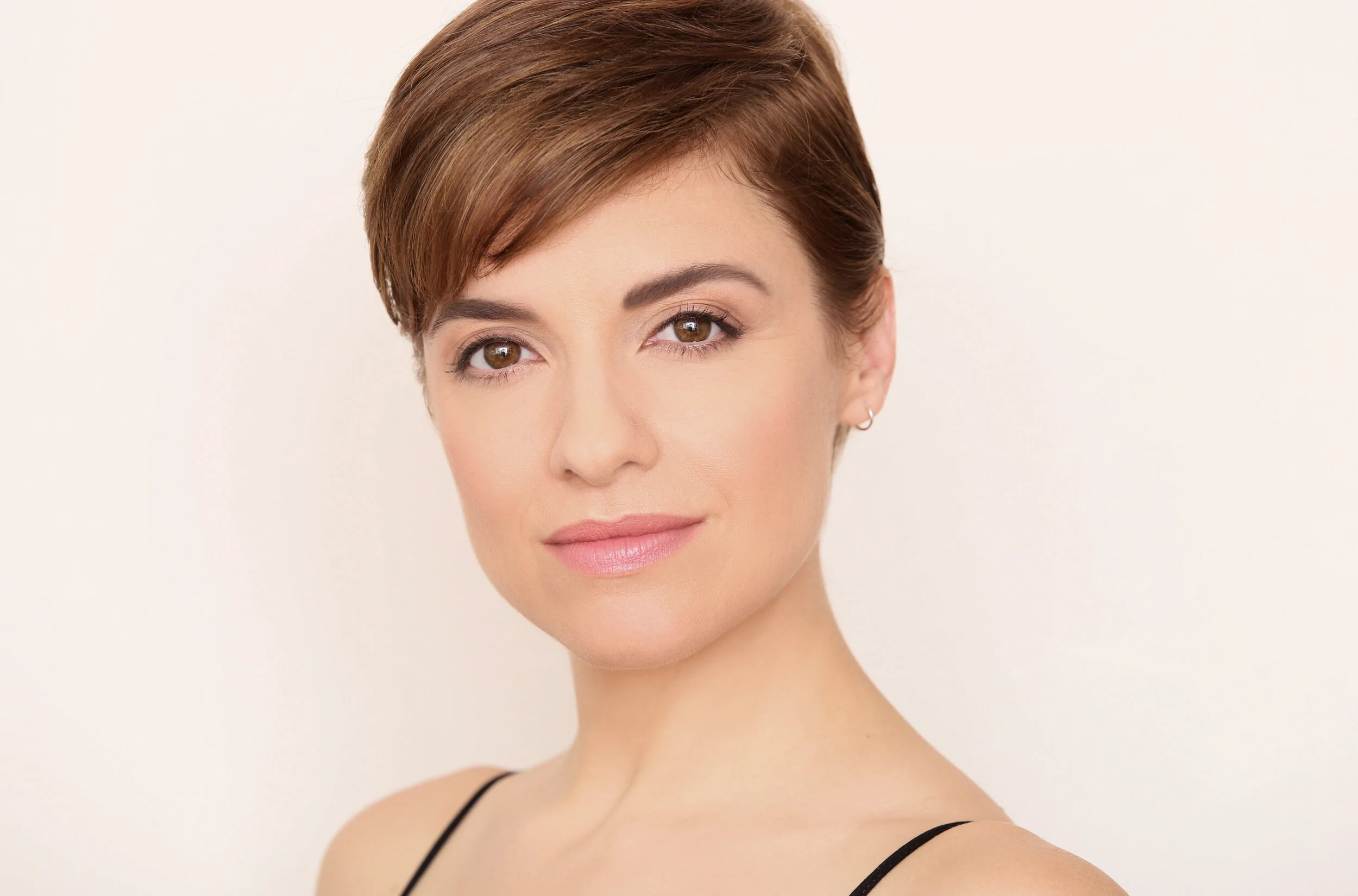 Jenn Gambatese - Photo 1 by Chris Macke.jpg