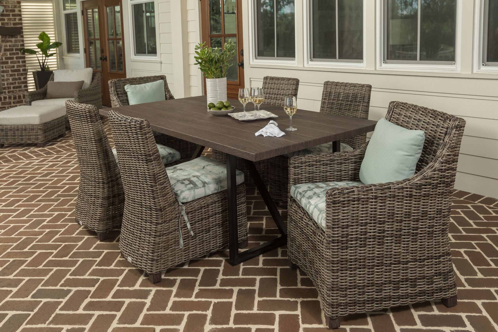 AVALLON WOVEN DINING