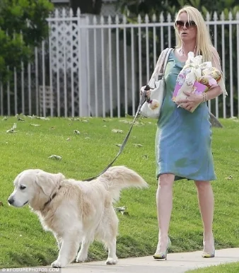 Extrawurst auch für Nicollette Sheridan und ihren Begleiter
