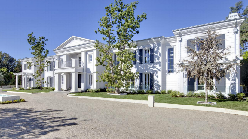 Die "Skycliff"-Einfamilienwohnanlage in Santa Monica hat sieben Schlafzimmer, 12 Bäder, eine Garage für 20 Autos und ein Indoor-Basketballspielfeld. Preis: 35 Millionen – ein typischer Landry halt