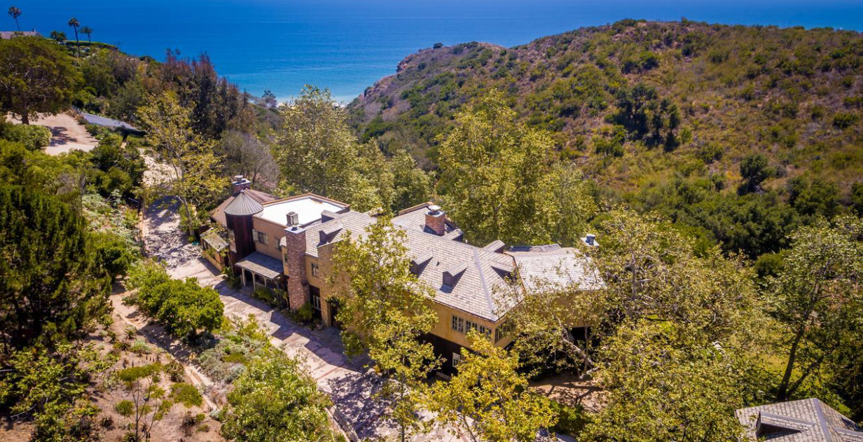 So wohnt doch kein Wüterich: das 17-Millionen-Dollar-Anwesen in einem waldigen Canyon in Malibu