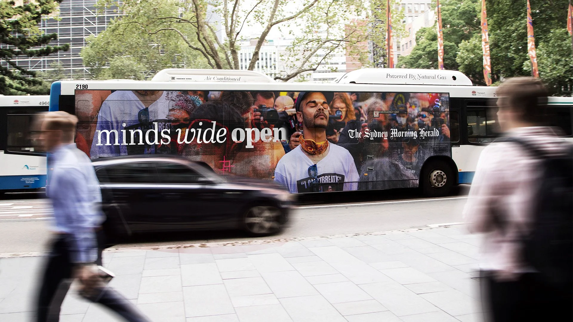 SMH_Busmockup_1920x1080.jpg