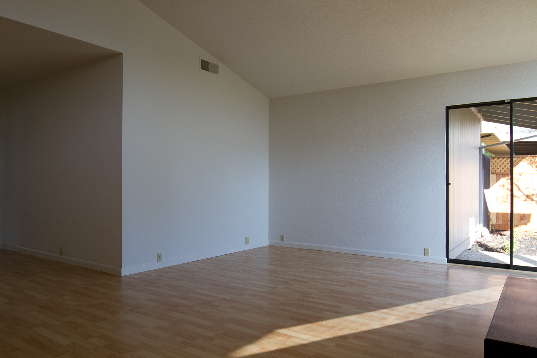 Int-Living_Floors_Before_IMG_9696.jpg
