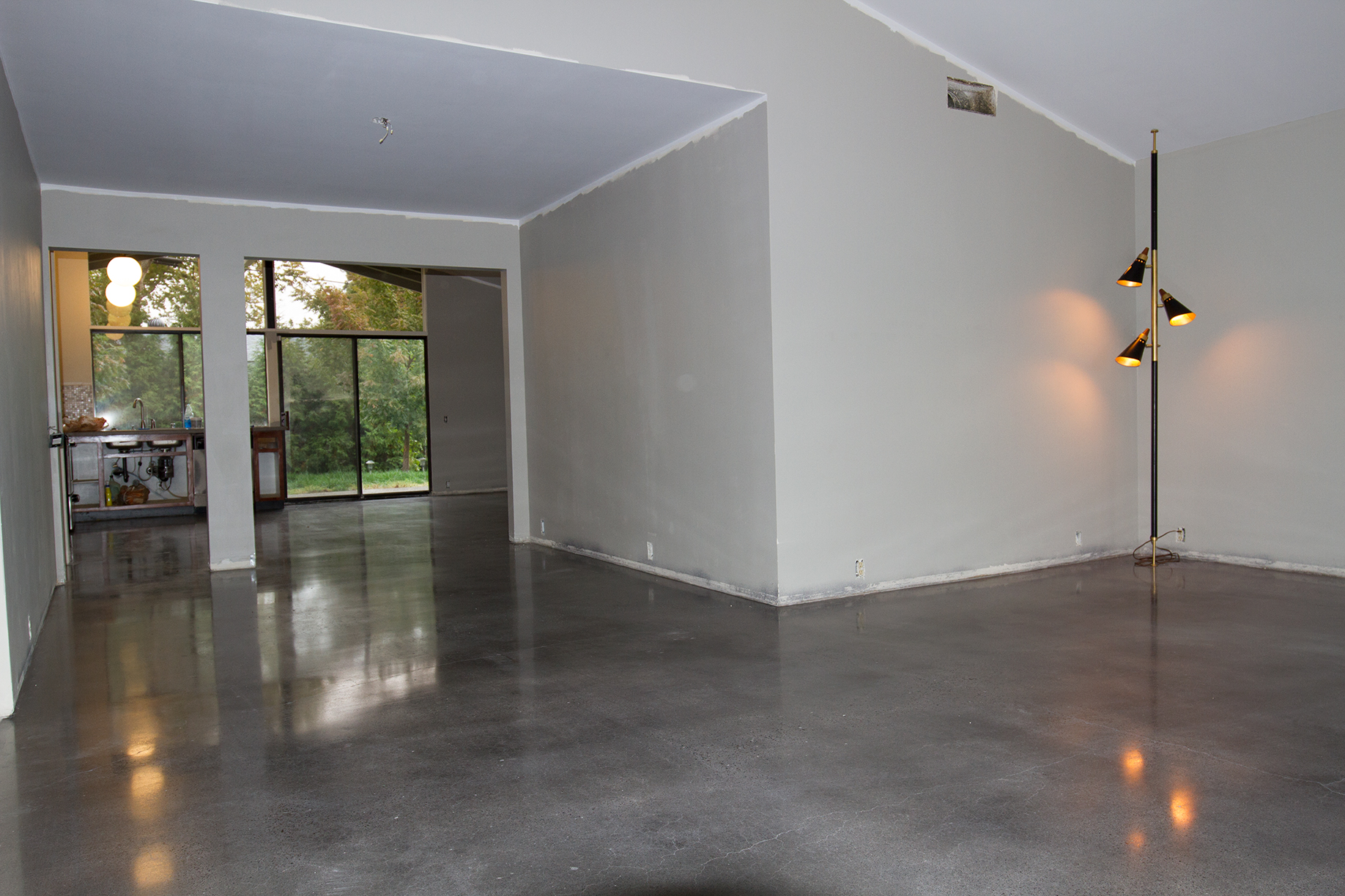 Int-Living_Floors_After_IMG_9820.jpg