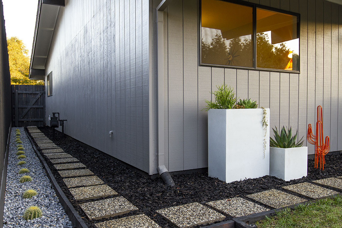 MCM_SideYard_Finish01.jpg