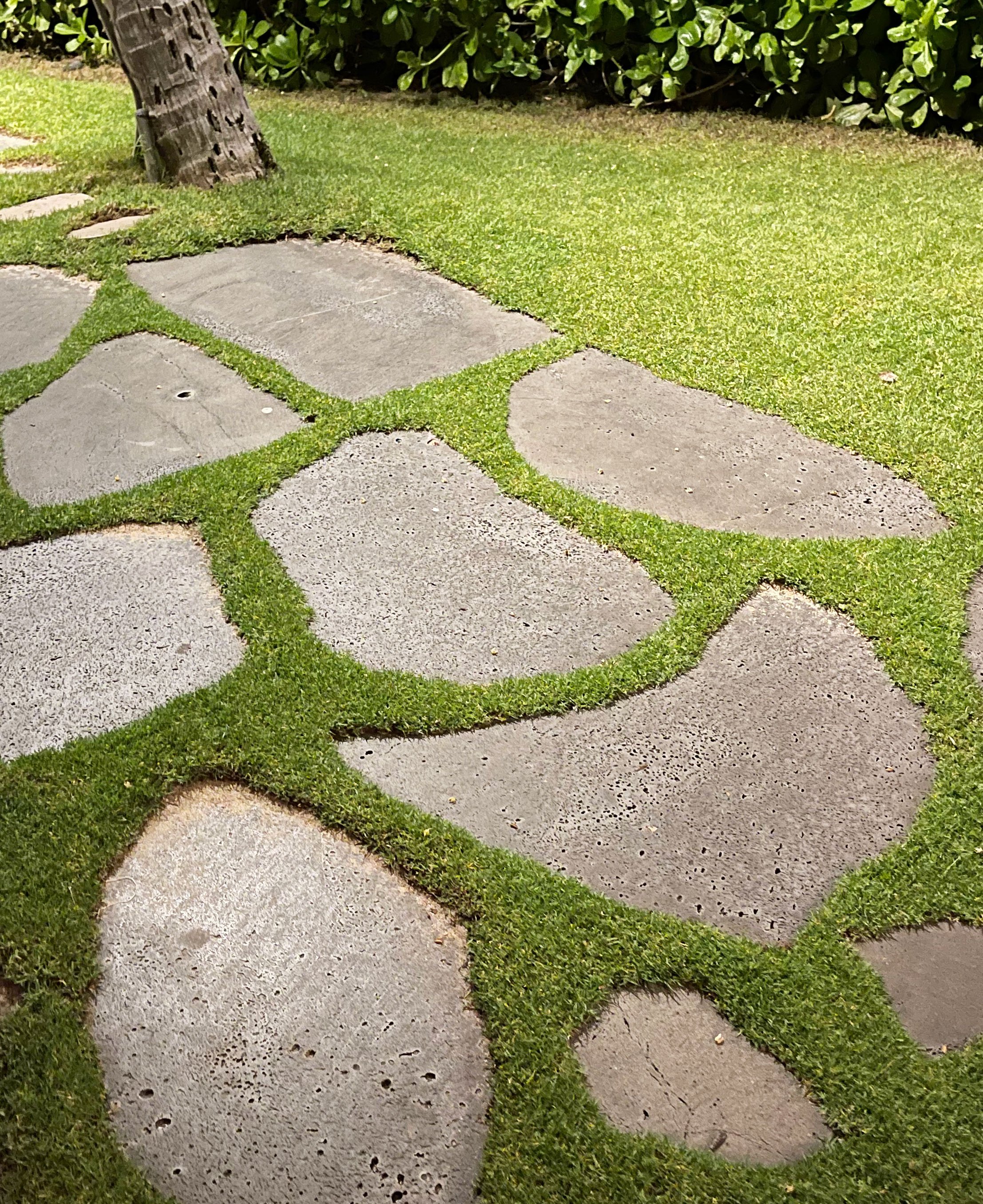  Cast stone pavers at Royal Hawaiian Center, O’ahu. 