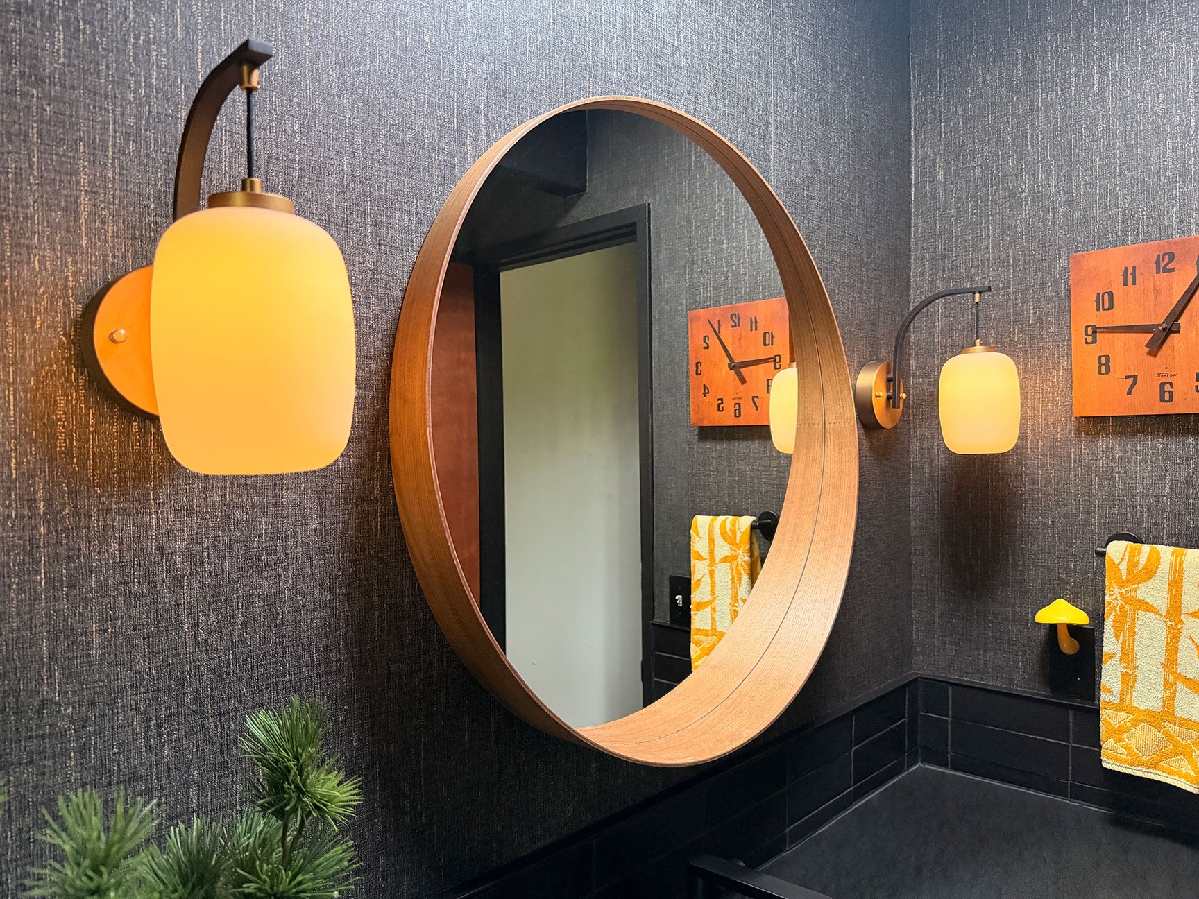MCM_VanityLighting.jpg