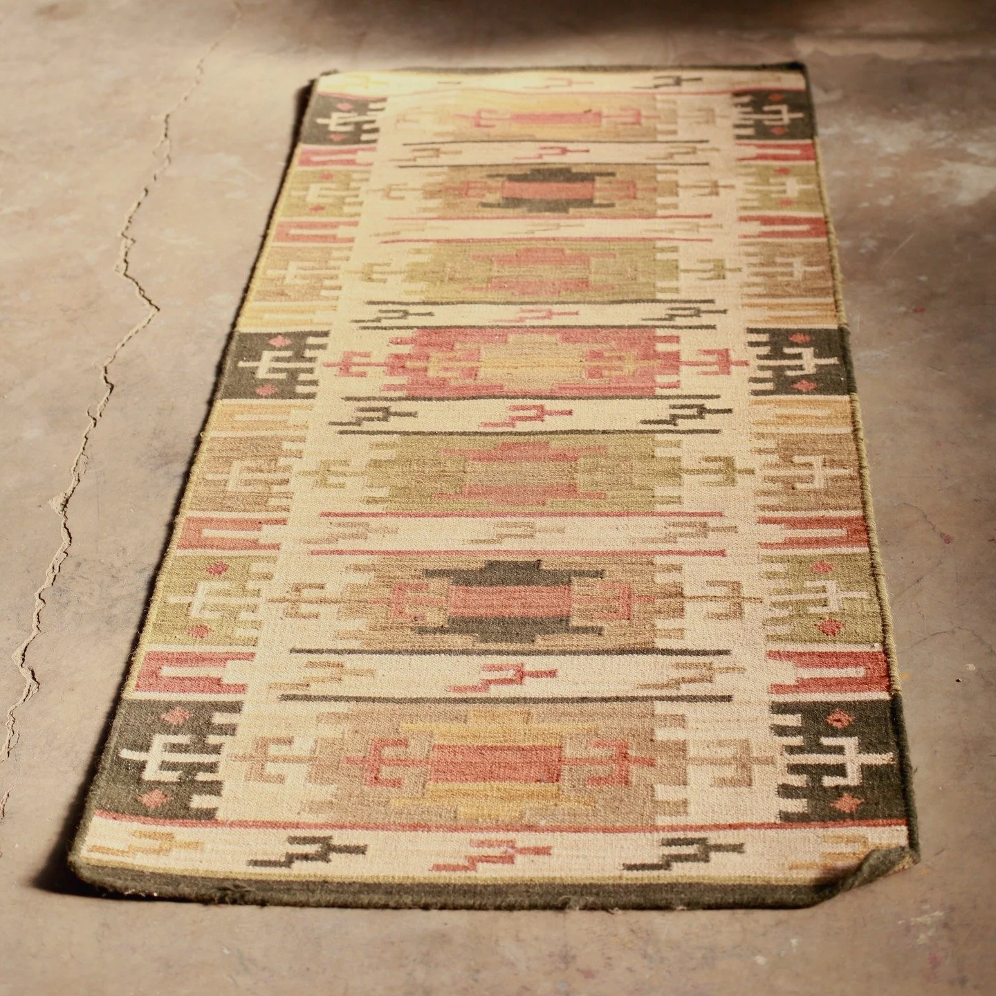 Southwestern Kilim Rug / 73"x30" / $125