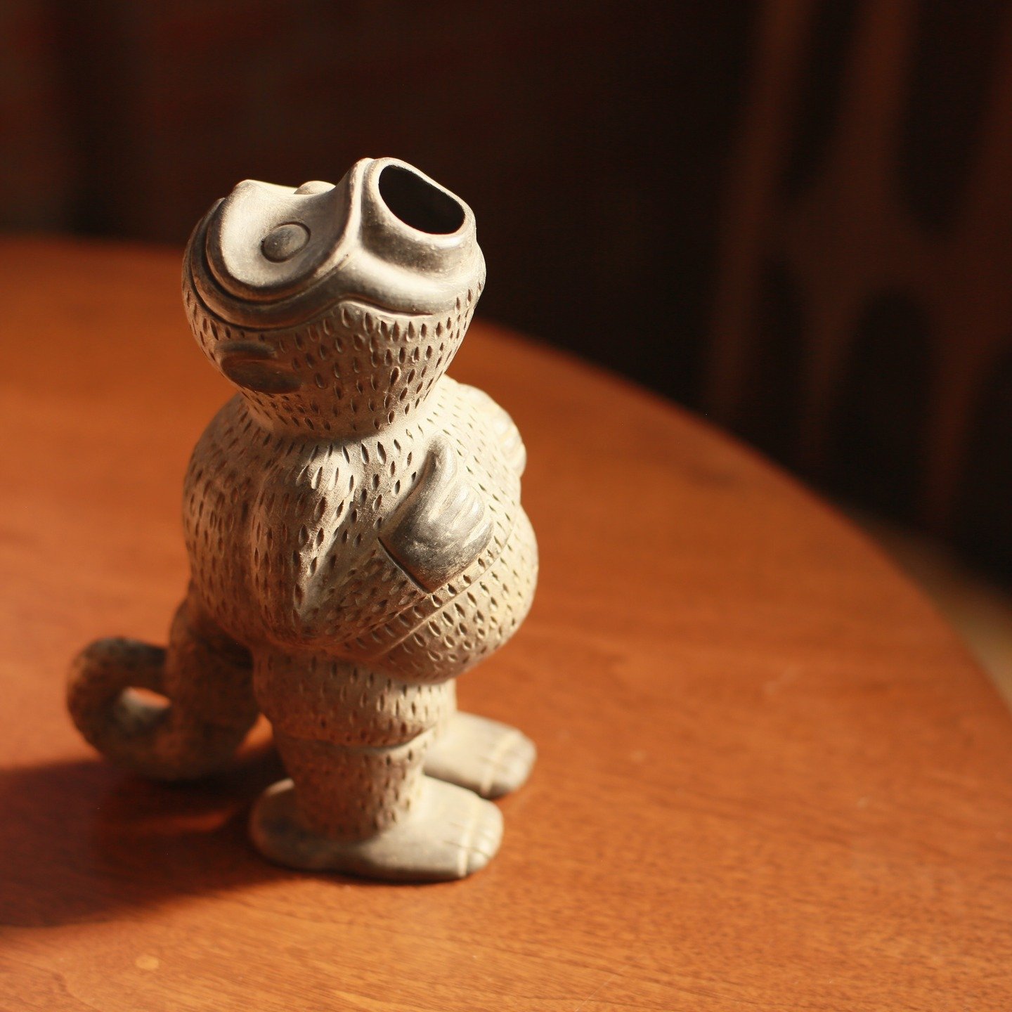 Replica of Howling Monkey Moche (Peru) pottery / Great for flowers, fingers, pencils or whatever else you're thinking. $75