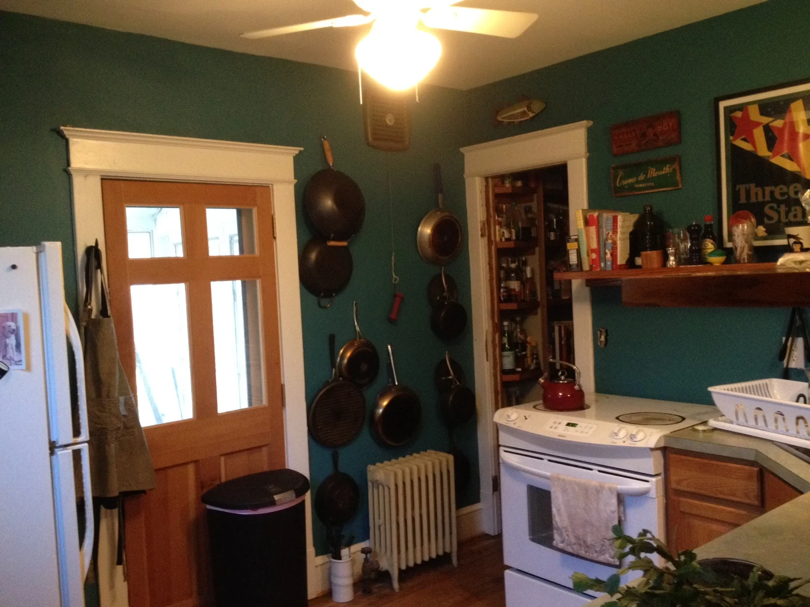 Contact Page 4008 Kitchen.JPG