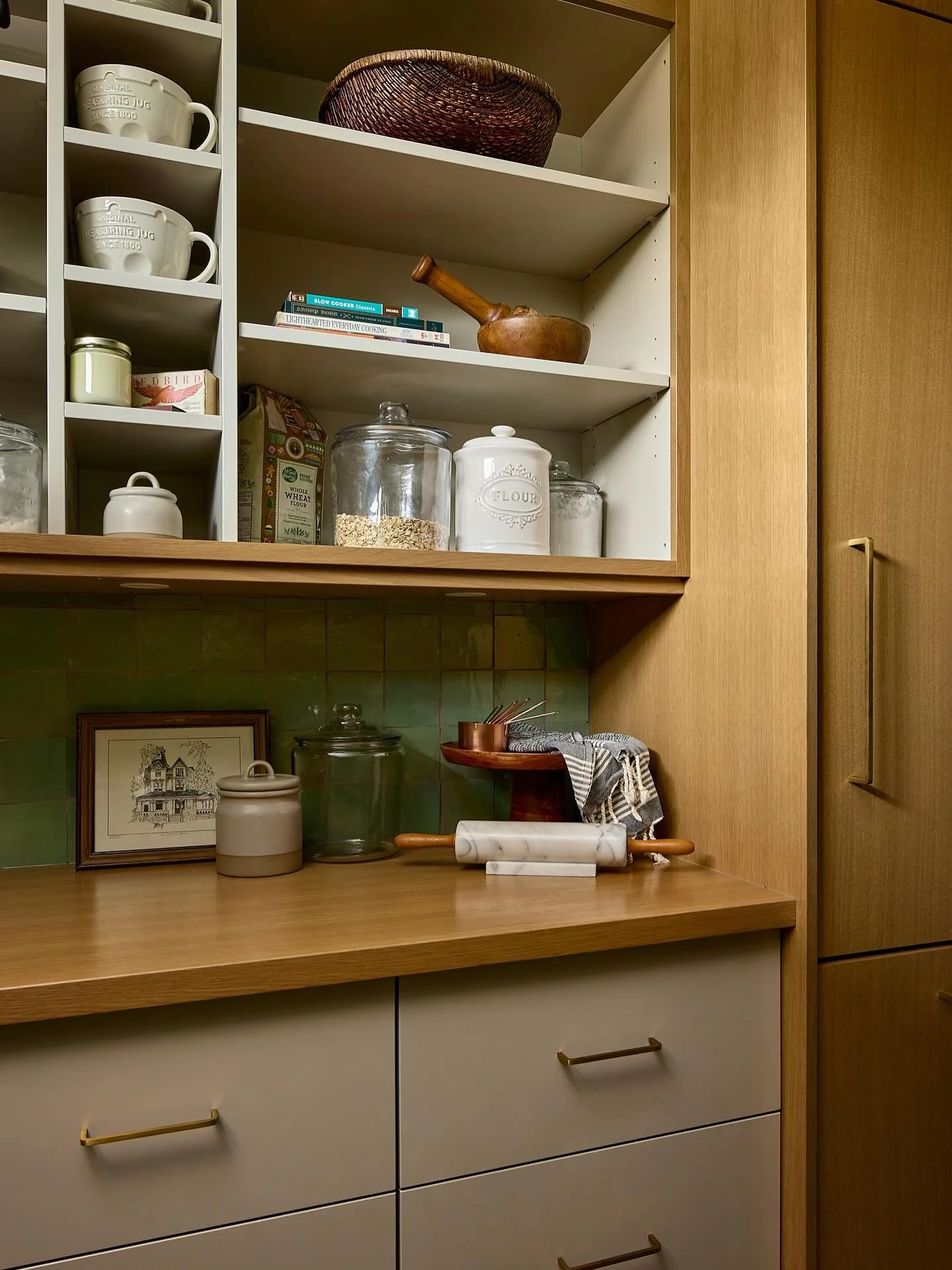 I love a good pantry!
&zwnj;
This one features a panel-front fridge, deep drawers for small appliances, open shelves for quick access items&hellip; and a fun zellige tile.
&hellip;..
&zwnj;
#ProjectKindred
&zwnj;
Design: @neilsondesignstudio
Construc