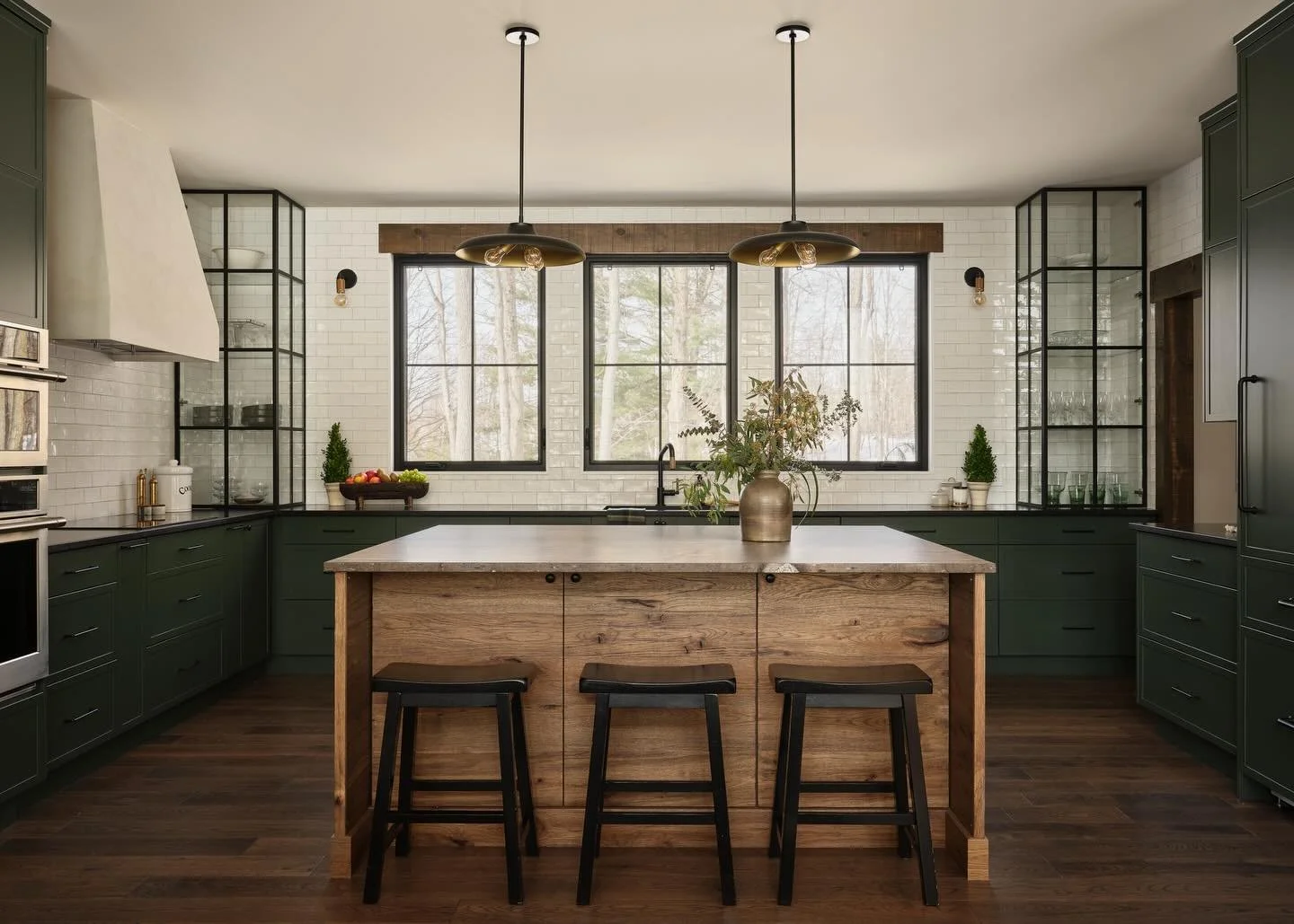 Kitchen views in our Forest Lake house custom home. 

Interior and architectural design: @neilsondesignstudio 
Build: @kjames_customhomes 
Photography: @kevinbela