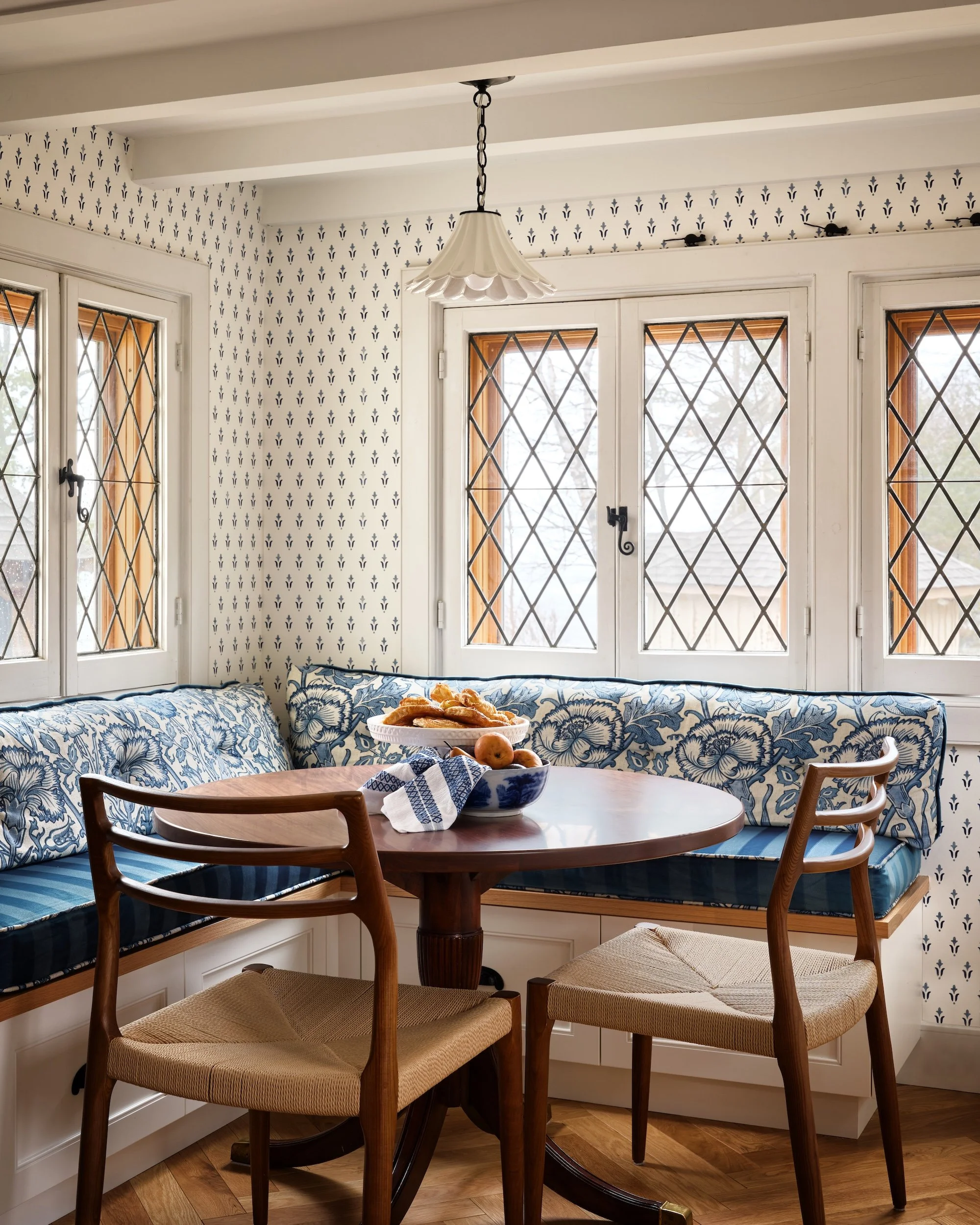 Historic Lakeside Cottage Dining Nook