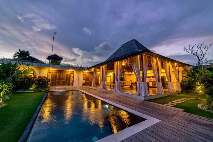 Swiss_Villa_in_Seminyak_Bali_by_Victoria_Villas_villa+swiss5.jpg