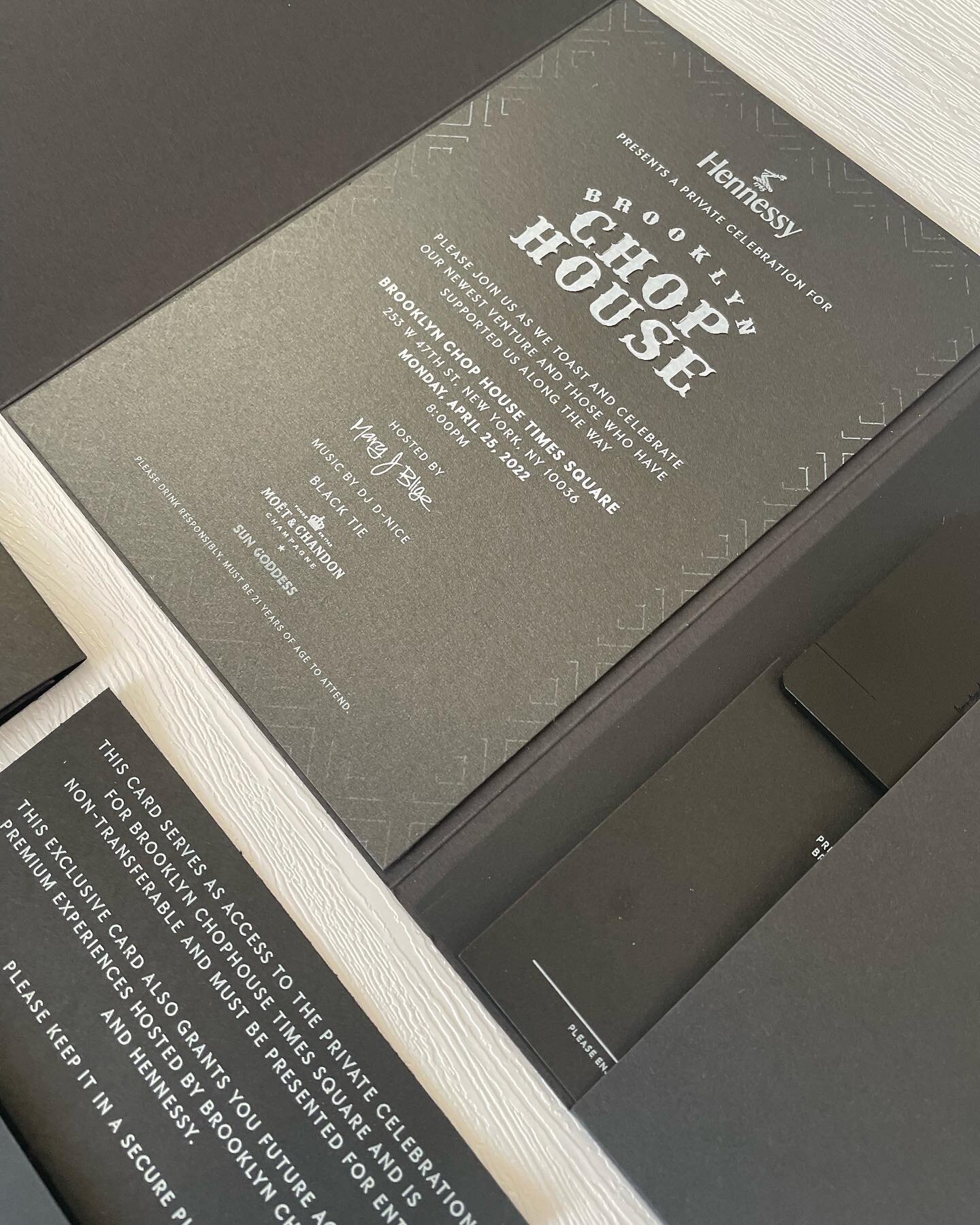 The invitation. White ink printing on black pearlescent cardstock.
&bull;
#blackinvitation #invitationsuite #brooklynchophousetimessquare #brandingidentity #brandingcompany #visualdevelopment #visualdeveloper #visualdesigner #brandingagency #branding