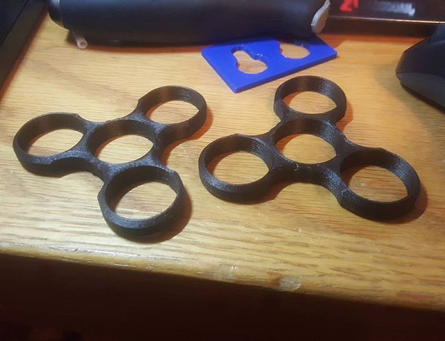 Another spinner order completed, two spinners using the carbon fiber #pla #filament

Www.dylco3d.com

#spinner #fidgetspinner #fidget #3dprinting #3dprint #pla #plastic #3d #3ddesign #slicer #simplify3d #dylco3d #dylco #black