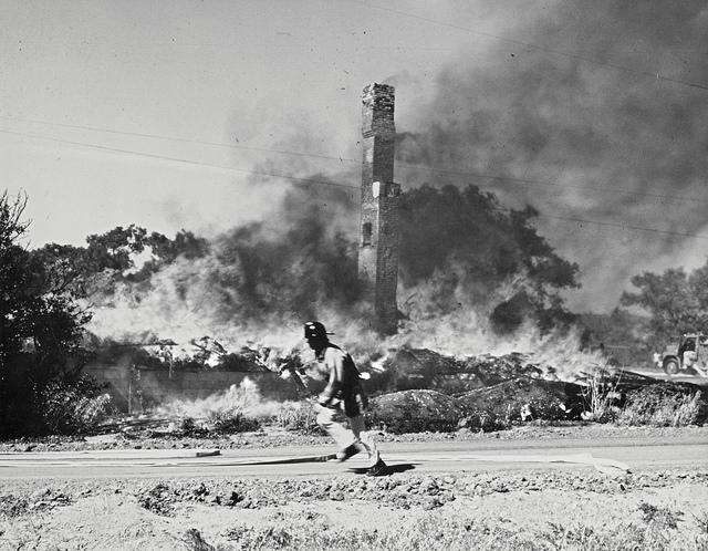 Fire destroys the Stagecoach Inn in April, 1970.