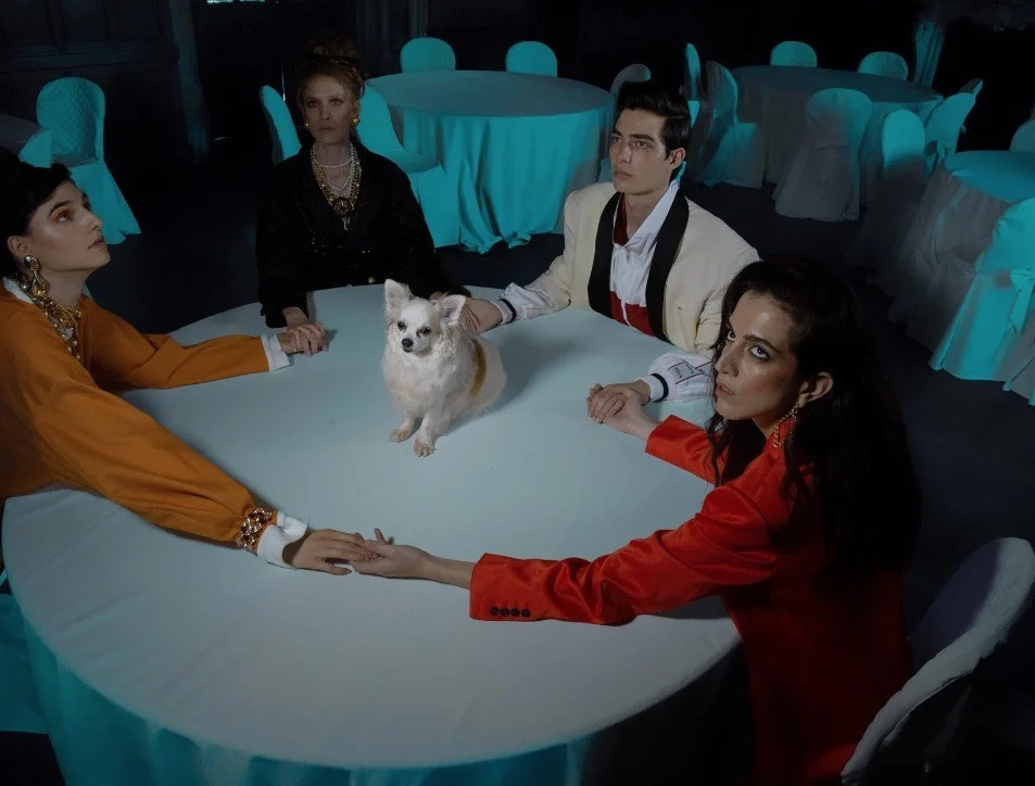 Séance with a dog for Vogue Italia. Photo courtesy of Uno Models.