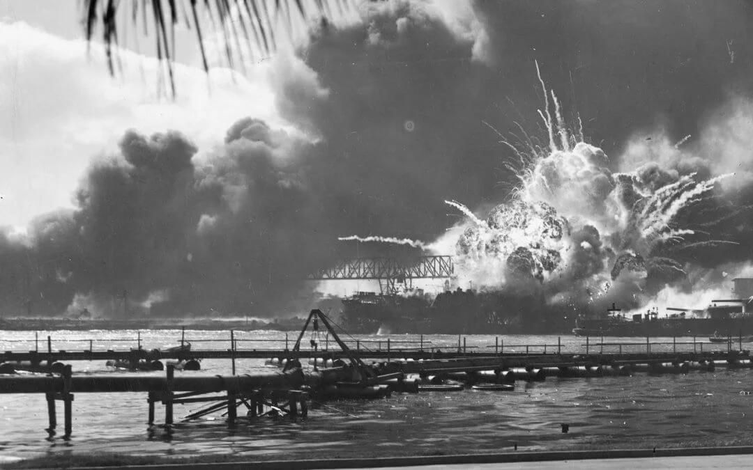 Explosion-of-USS-Shaw-1080x675.jpg