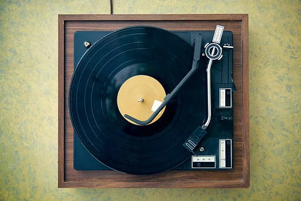 TECH'S BIG COMEBACK -- VINYL!