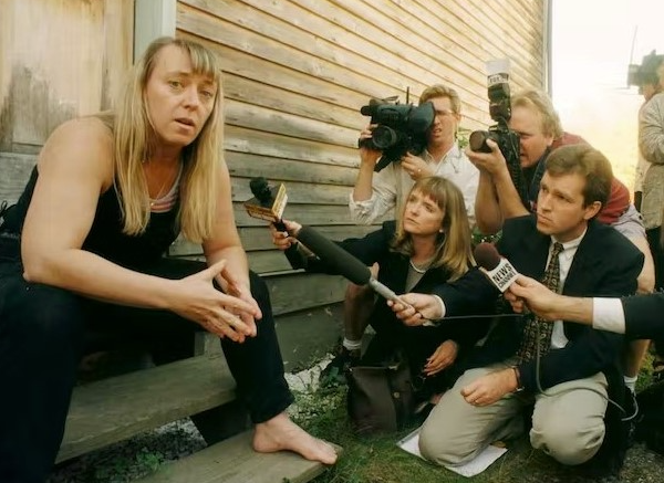 THE WOMAN IN THE MINEFIELDS