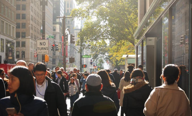 manhattancrowdcropped.png